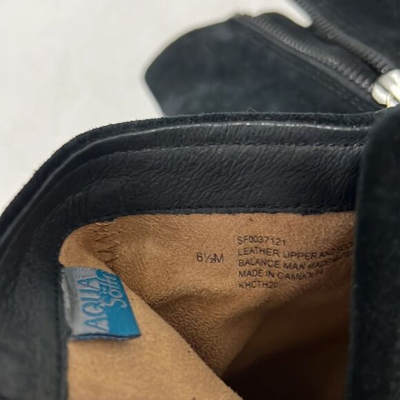 Sofft || AQUA Sofft  Water Resistant Wedge Ankle Bootie
In Black size 6.5 - Picture 9 of 9